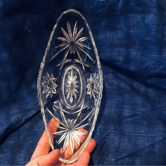 Intricate Cut Glass Decorative starburst candy dish - Picture 5 of 10